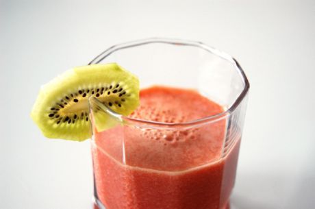Jus Stroberi dan Kiwi
