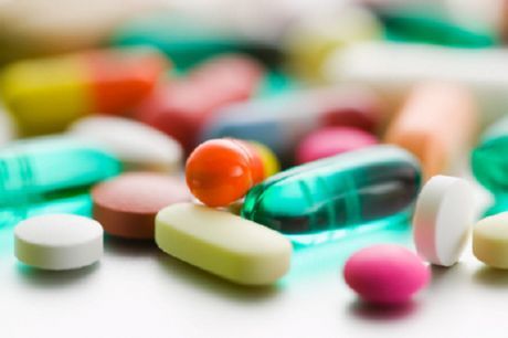 Bagaimana vitamin yang tidak alami diproduksi?